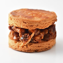 ナッツたっぷりクッキー（エンガディーナ）のサムネイル画像